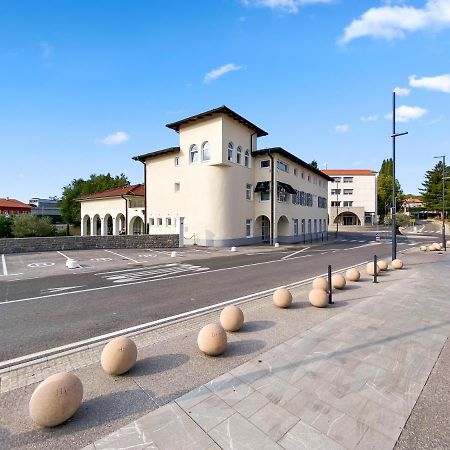 Toscanina Garni Hotel Dobrovo Luaran gambar