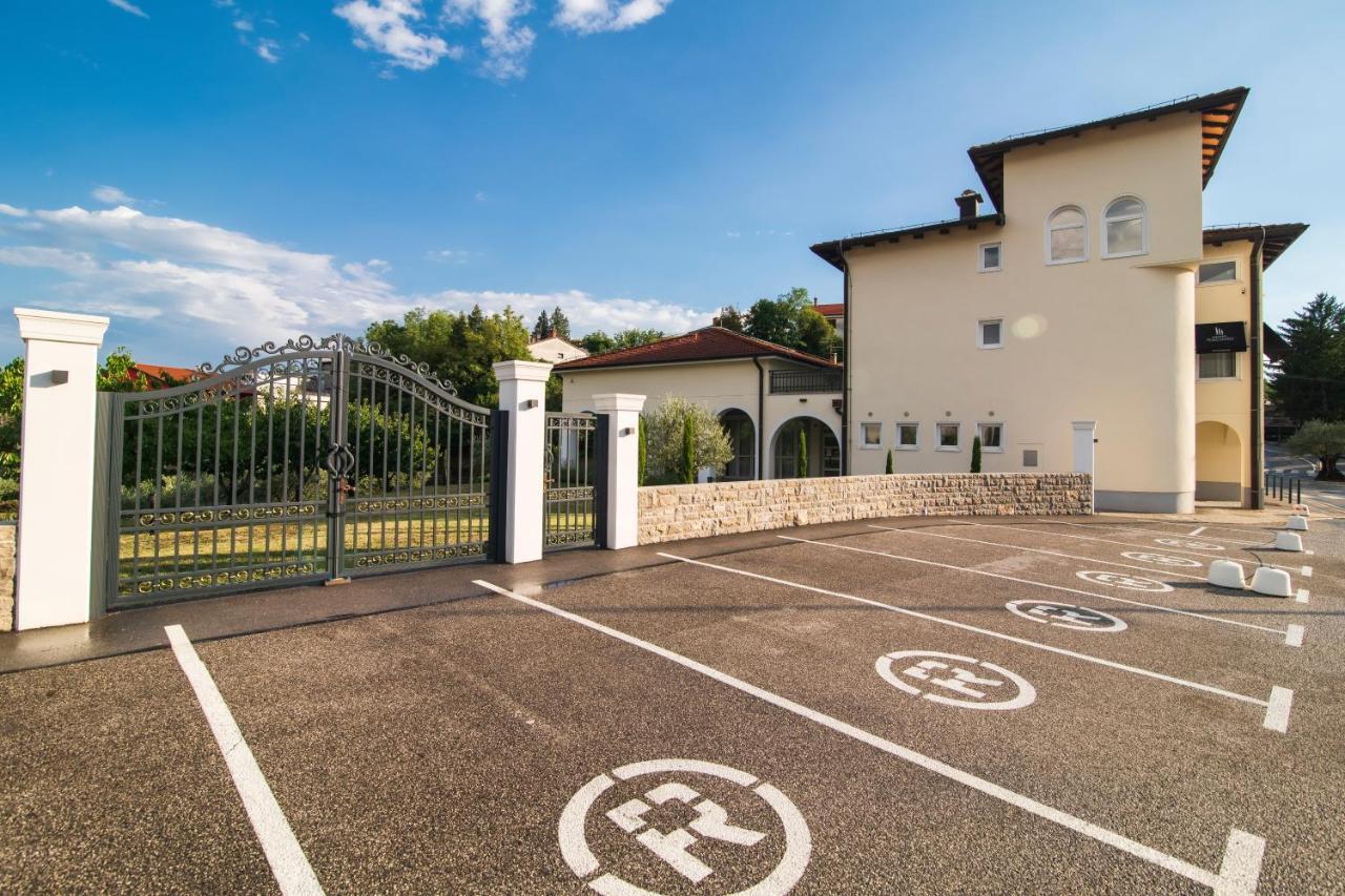 Toscanina Garni Hotel Dobrovo Luaran gambar